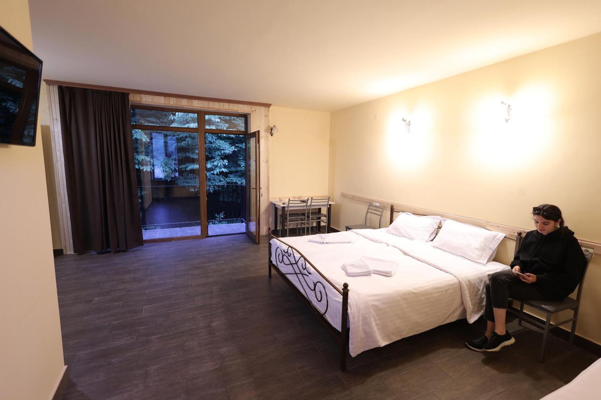 Yeghevnut Hotel Gorisz Kültér fotó