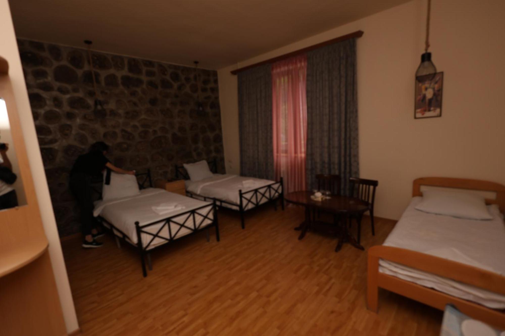 Yeghevnut Hotel Gorisz Kültér fotó