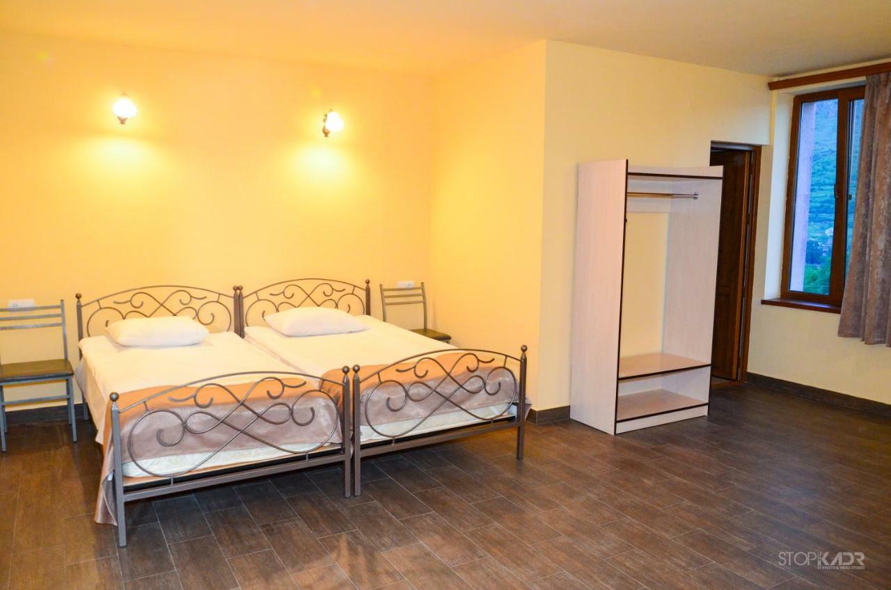 Yeghevnut Hotel Gorisz Kültér fotó